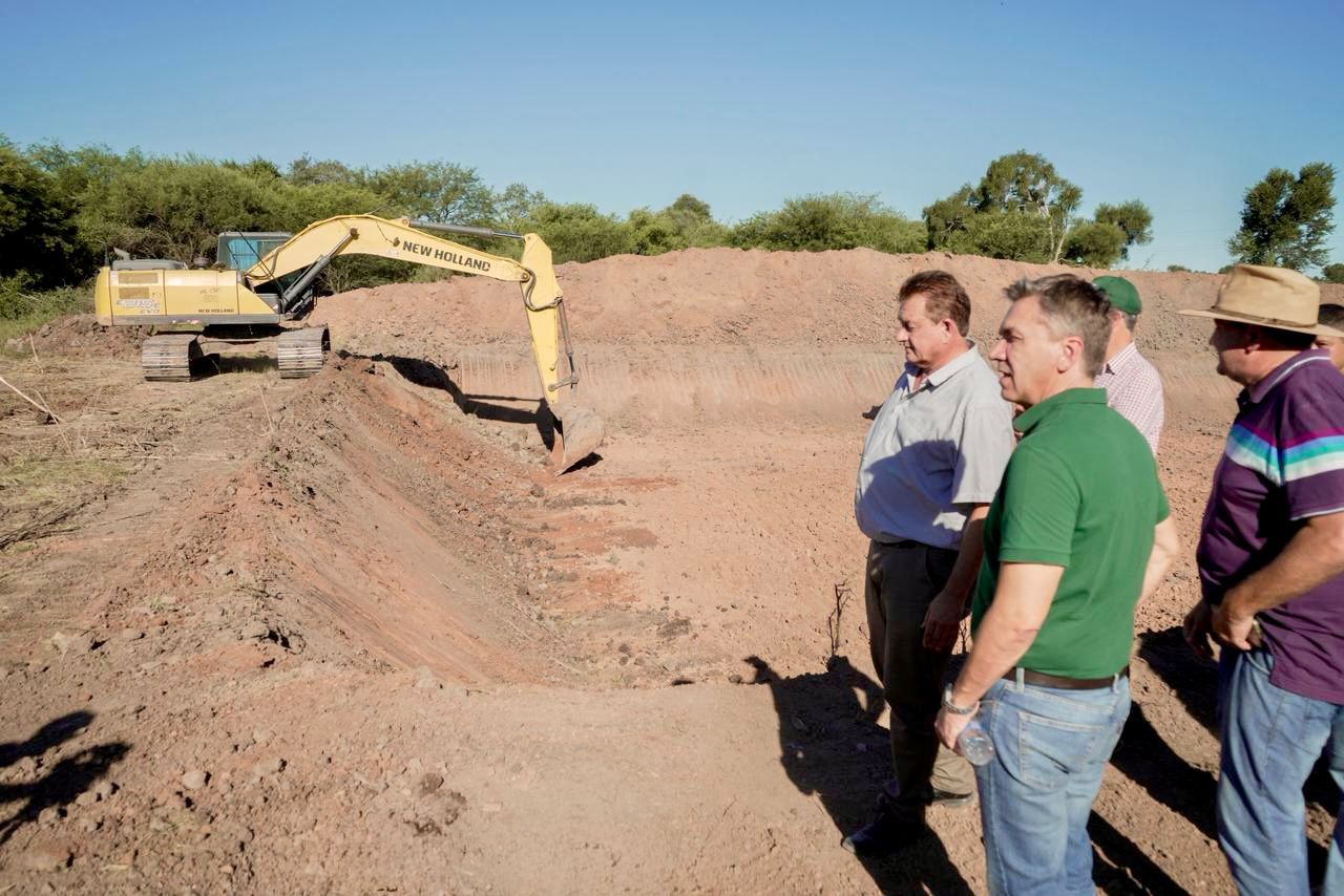 REPRESAS COMUNITARIAS: AVANZAN OBRAS PARA GARANTIZAR AGUA AL SECTOR PRODUCTIVO.