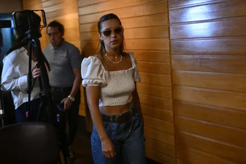 AUTORIZAN EL REFRESO A ARGENTINA A LA ABOGADA AGUSTINA P&Aacute;EZ: TENDR&Aacute; QUE PAGARA US$ 20 MIL SE FIANZA.