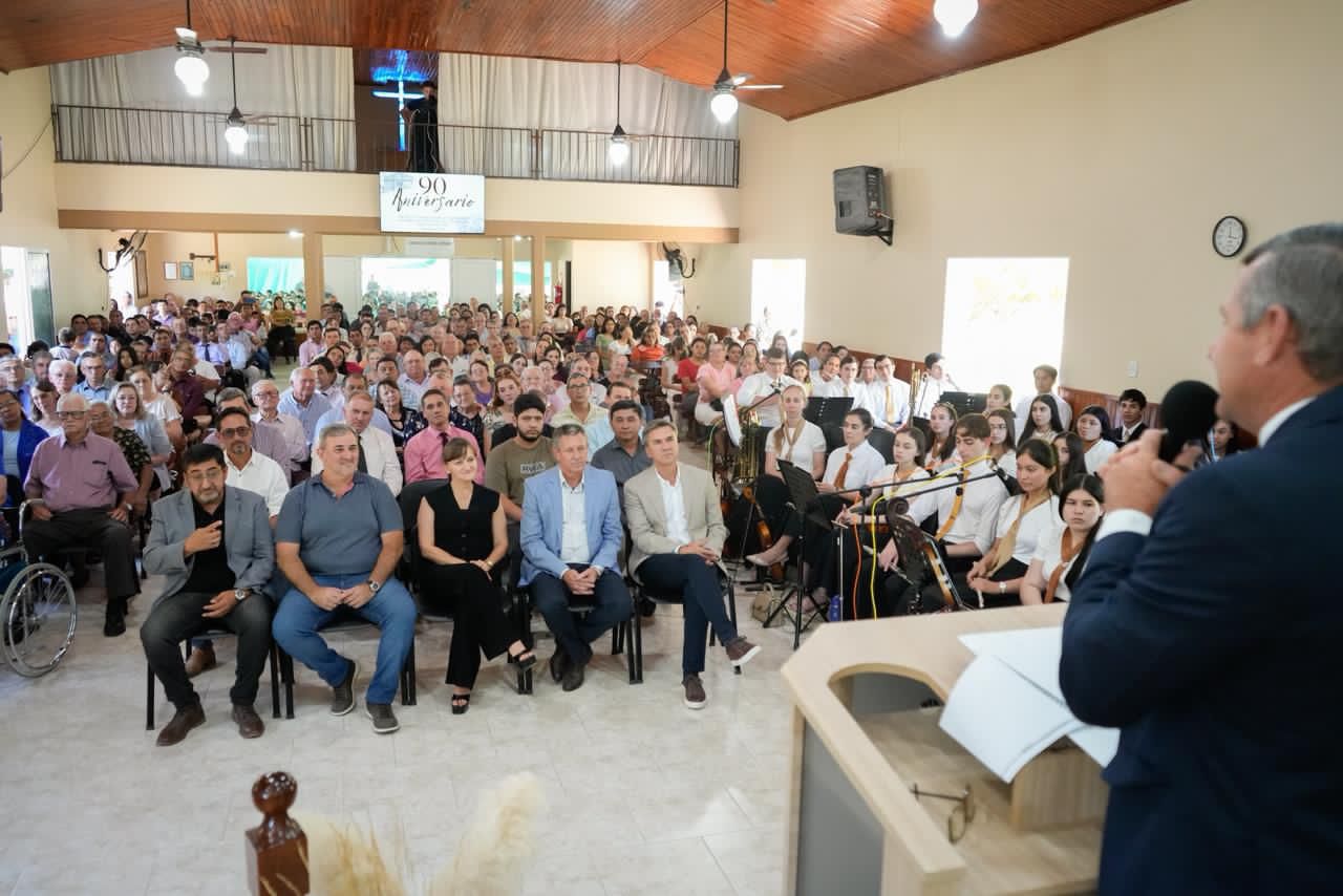 EN CHARATA, EL GOBERNADOR ZDERO ACOMPA&Ntilde;&Oacute; EL 90&deg; ANIVERSARIO DE LA IGLESIA EVANG&Eacute;LICA EN PAMPA SOMMER.