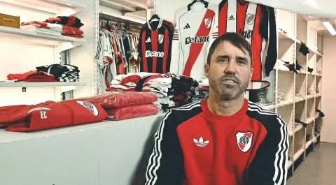 COUDET FUE PRESENTADO EN RIVER: 