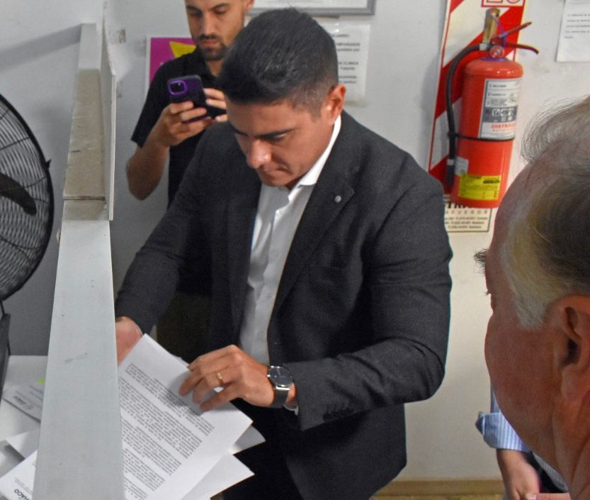 LICENCIAS GREMIALES: &ldquo;NO HAY QUE PAGAR A QUIEN NO TRABAJA&rdquo; EXPRES&Oacute; EL MINISTRO FERRO.