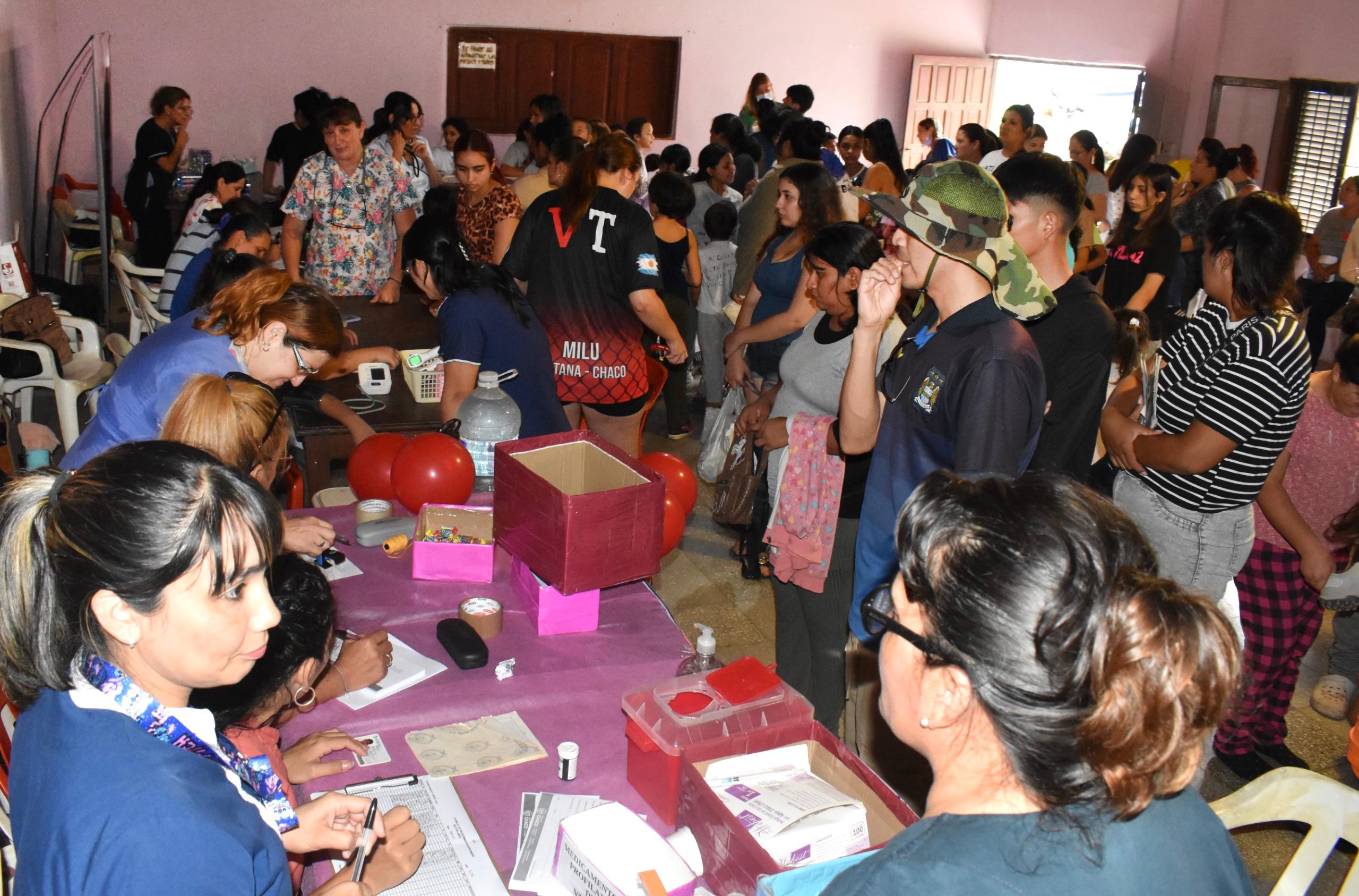 SALUD ACERC&Oacute; CONTROLES M&Eacute;DICOS Y CERTIFICADOS ESCOLARES A NI&Ntilde;OS DE VILLA ELBA, EN RESISTENCIA.