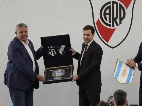 RIVER ROMPI&Oacute; RELACIONES CON LA AFA Y CUESTION&Oacute; LA CONDUCCI&Oacute;N DE TAPIA.
