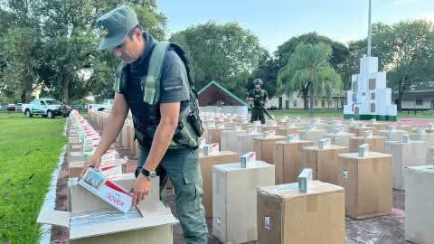 SECUESTRARON CIGARRILLOS INGRESADOS SIN AVAL ADUANERO, VALUADOS EN $498 MILLONES.