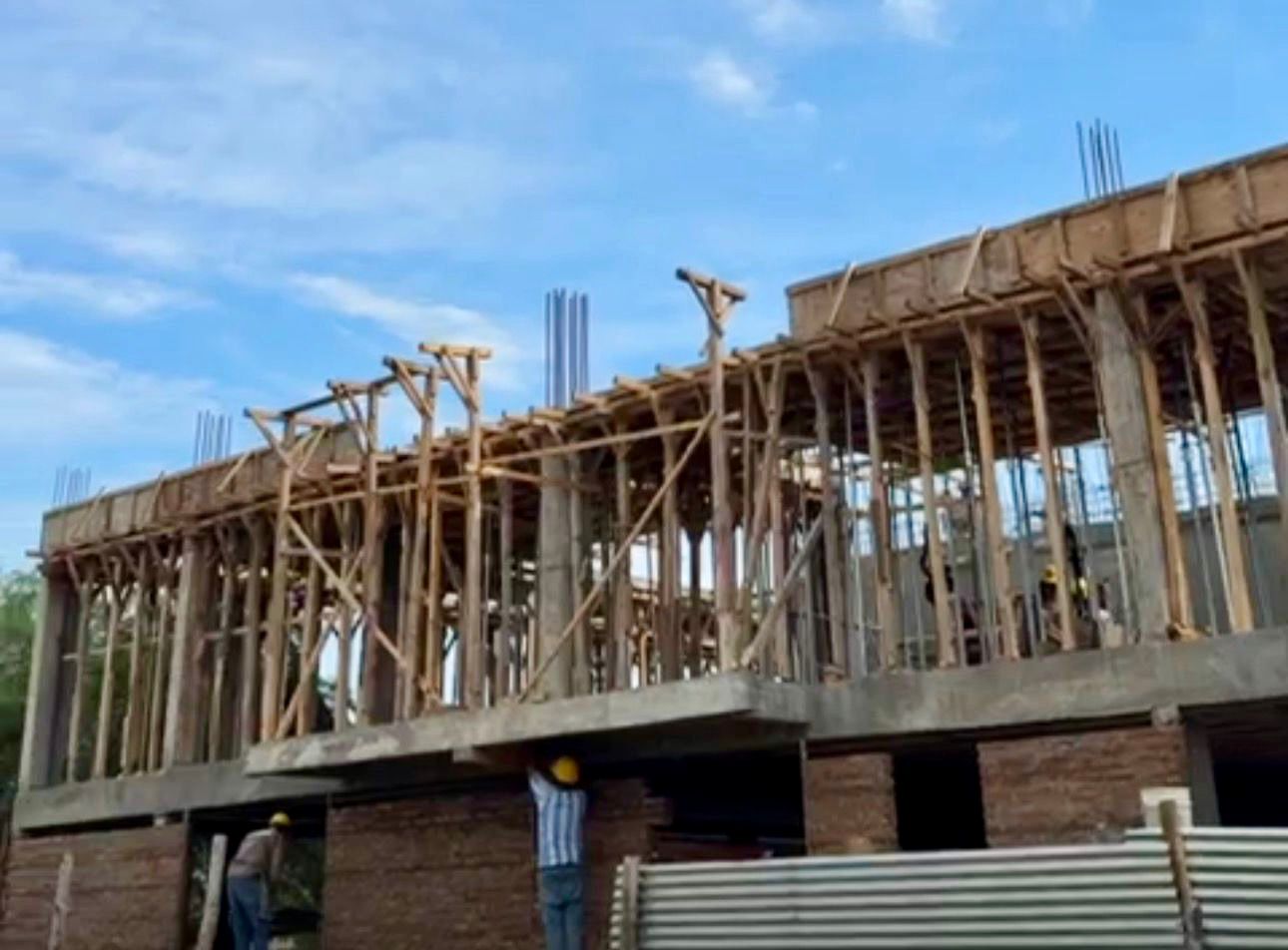 S&Aacute;ENZ PE&Ntilde;A: AVANZA LA CONSTRUCCI&Oacute;N DEL TERCER EDIFICIO EN EL BARRIO PUERTA DEL SOL