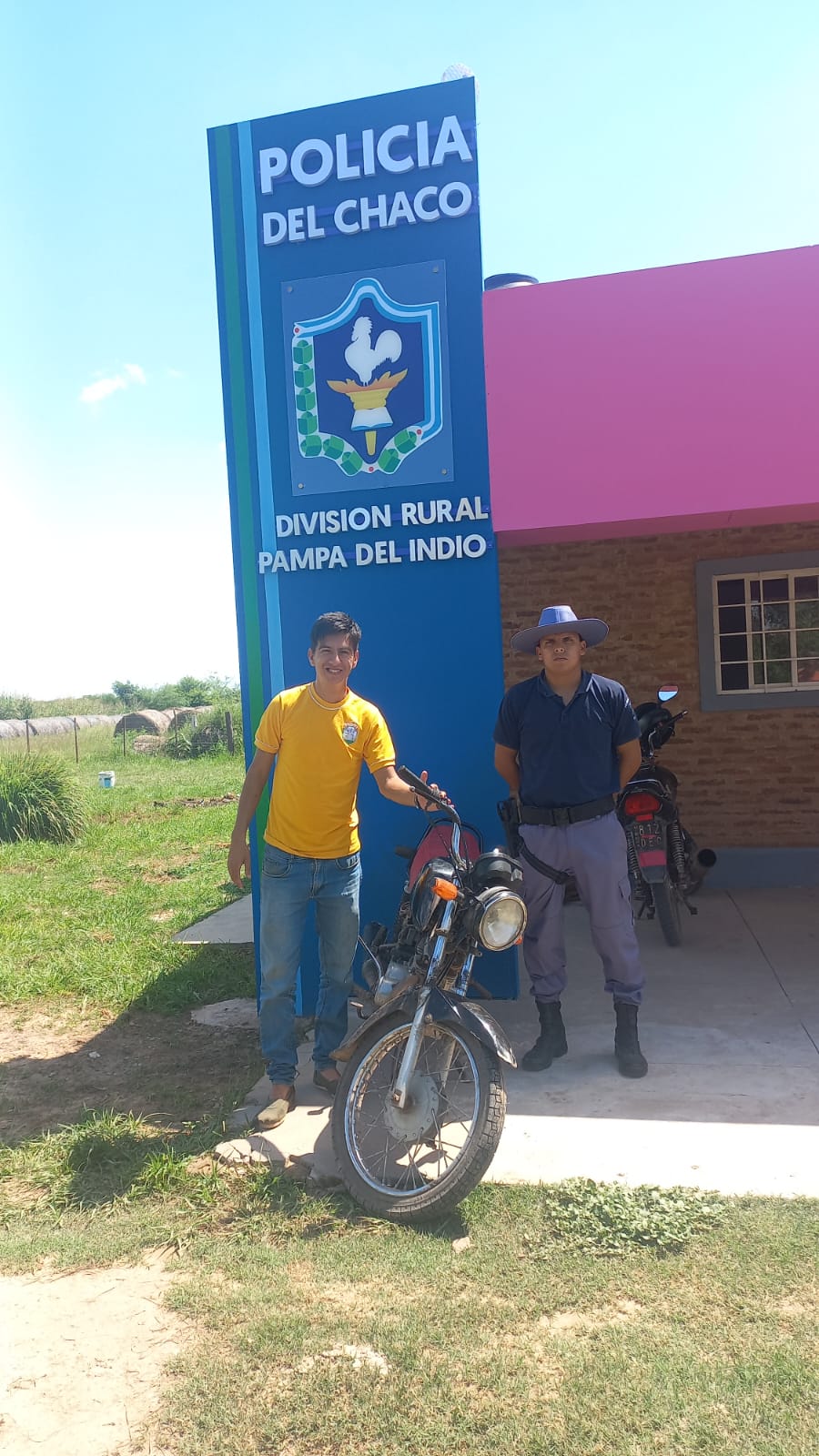 PAMPA DEL INDIO: RECUPERAN UNA MOTOCICLETA ROBADA TRAS UN OPERATIVO CERROJO 