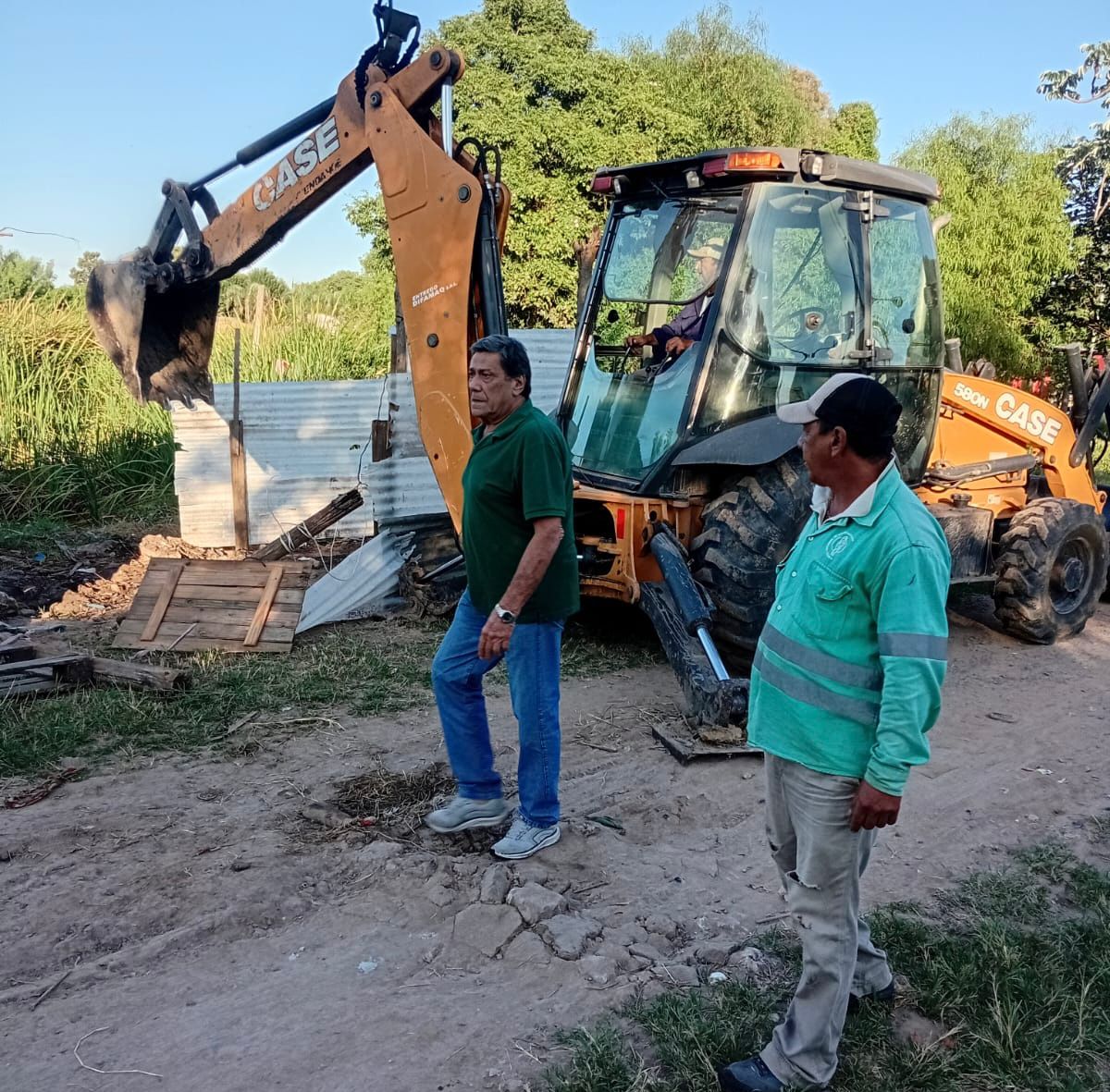 PROTECCI&Oacute;N DE LAS LAGUNAS: LA APA REMOVI&Oacute; OCUPACI&Oacute;N ILEGAL EN VILLA CHICA.