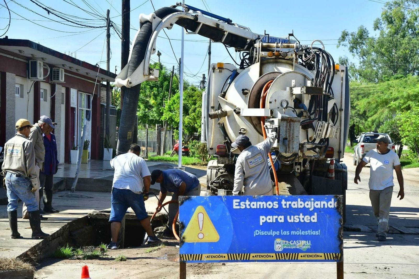 DIEZ CRUZ&Oacute; AL INTENDENTE DE CASTELLI P&Iacute;O SANDER POR &ldquo;COLGARSE&rdquo; DE OBRAS PROVINCIALES