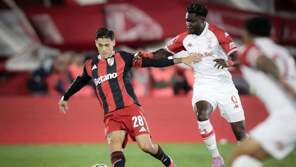 RIVER LE GAN&Oacute; 2-1 A HURAC&Aacute;N EN EL DEBUT DE COUDET. 