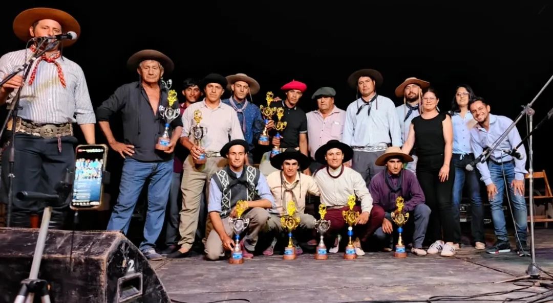 ENTREGA DE PREMIOS 12 FESTIVAL DE TROPILLAS. 