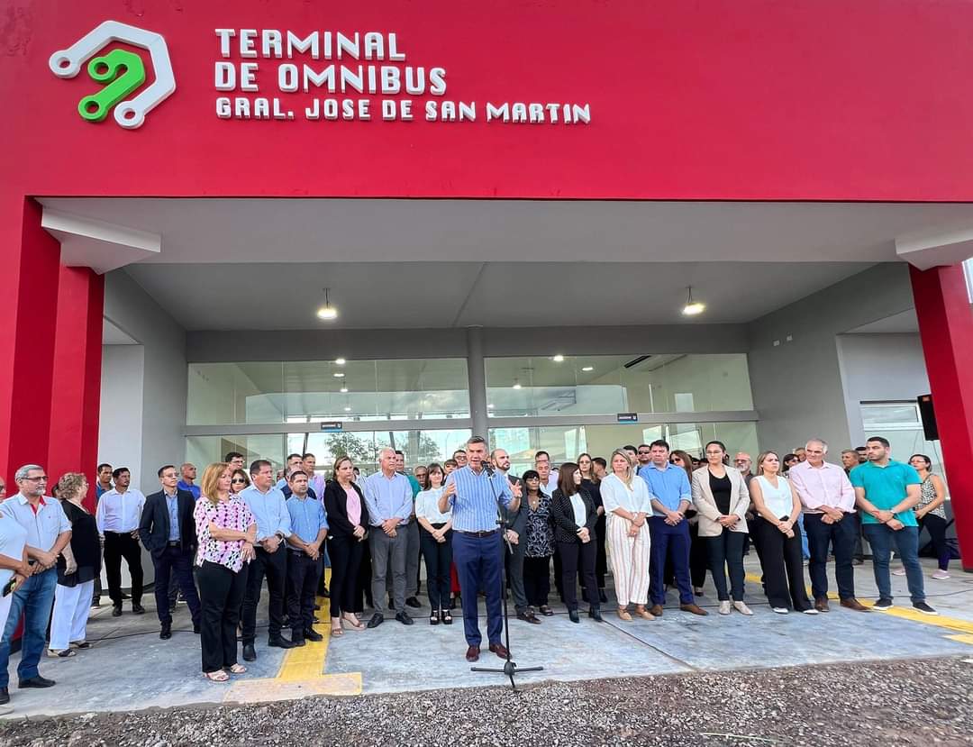 EL GOBERNADOR ZDERO REACTIVA LAS OBRAS EN LA PROVINCIA.