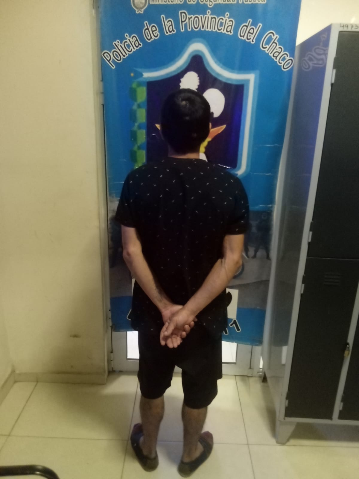 J.J CASTELLI: REALIZABA DESORDEN CHACRA 51 CON UN CUCHILLO Y TERMINÓ DETENIDO. 