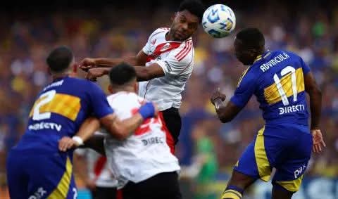 DOMINGO DE SUPERCLÁSICO: SE JUEGA UNA NUEVA EDICIÓN DE RIVER Y BOCA. 