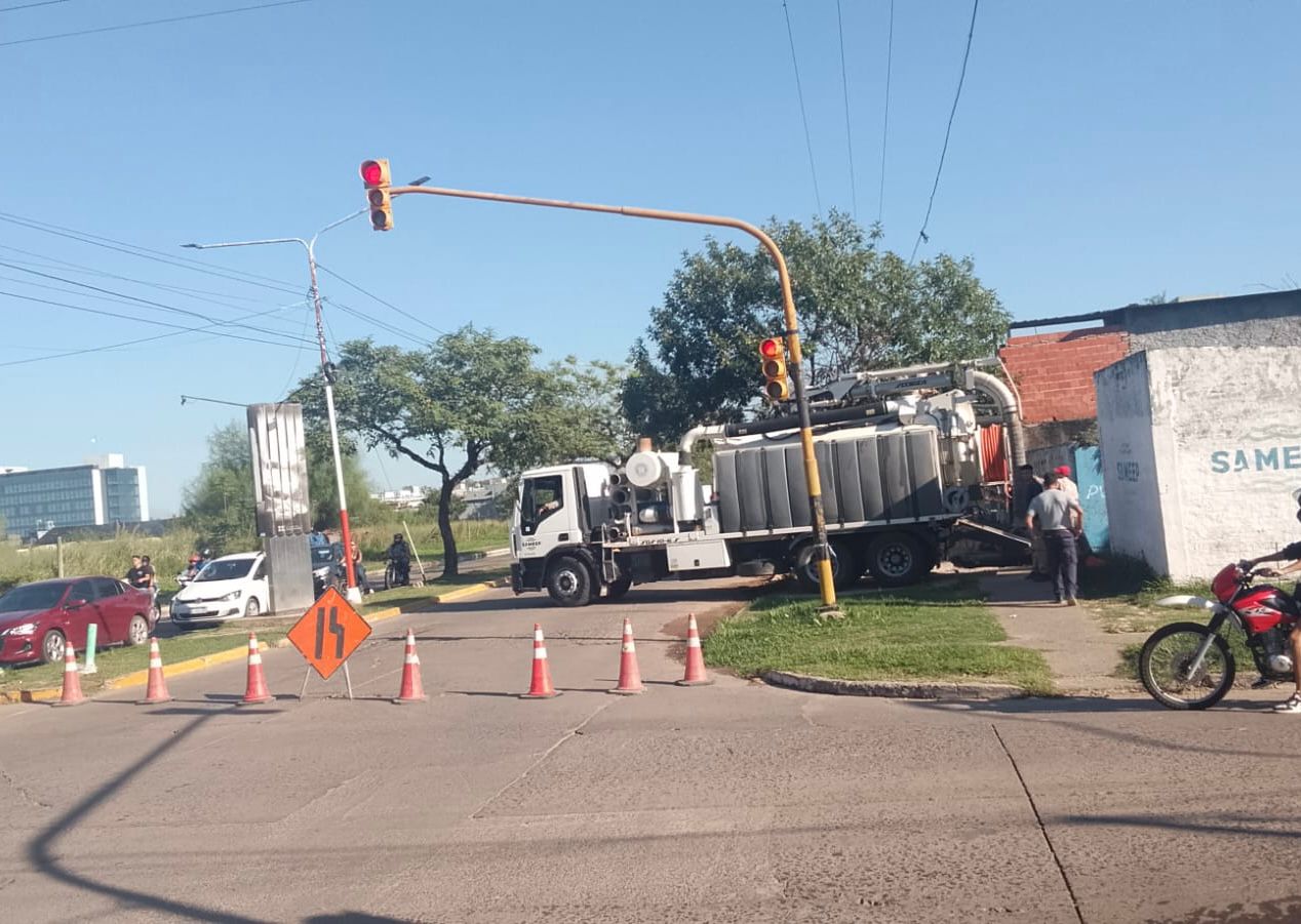 RESISTENCIA: SAMEEP AVANZA EN LA MEJORA DEL SISTEMA CLOACAL DEL BARRIO ESPA&Ntilde;A.