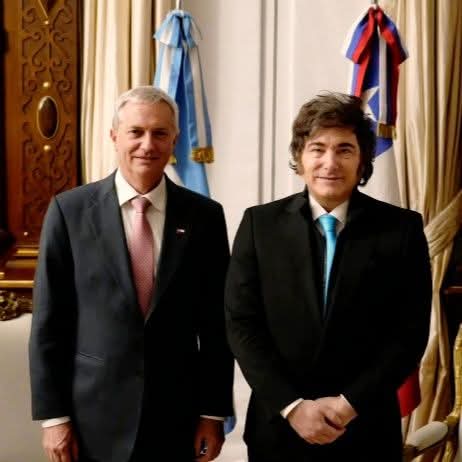 MILEI RECIBI&Oacute; A KAST PARA FORTALECER EL COMERCIO Y LA AGENDA ENERG&Eacute;TICA.