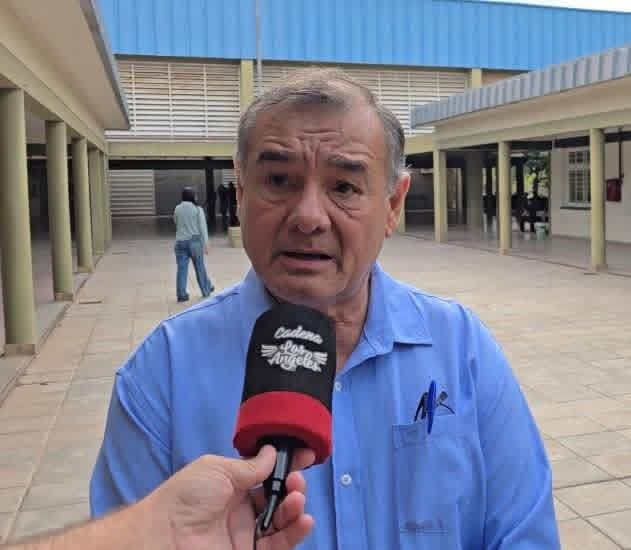 POL&Eacute;MICA POR EL SAE: ACLARACIONES DEL DIRECTOR REGIONAL SOBRE LA SITUACI&Oacute;N EN UNA ESCUELA DE EL ESPINILLO