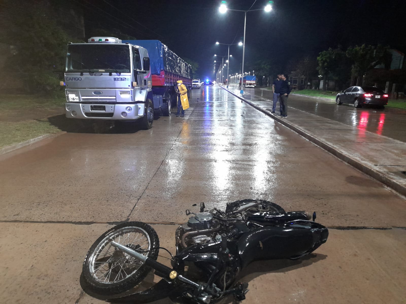 CASTELLI: CHOQUE ENTRE UN CAMIÓN Y UNA MOTOCICLETA DEJA COMO RESULTADO UN HOMBRE MUERTO. 