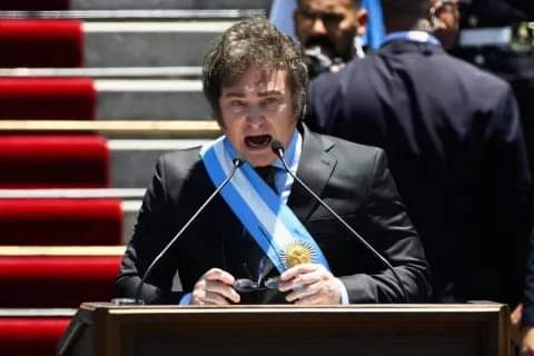 EL OFICIALISMO PODRÍA MODIFICAR EL FORMATO DEL PACTO DE MAYO Y DEJAR AFUERA A LOS POLÍTICOS.