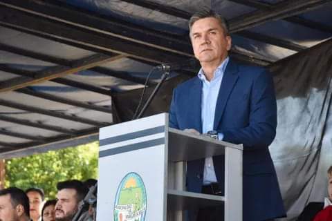 ZDERO NO ESTARÁ EN CÓRDOBA ESTE 25 DE MAYO JUNTO A MILEI: PRESIDIRÁ EL ACTO CENTRAL EN PAMPA DEL INFIERNO.