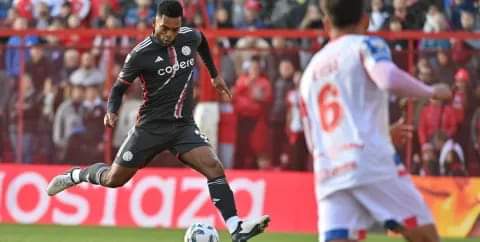EL RIVER DE DEMICHELIS RECIBIÓ OTRO GOLPE: PERDIÓ 1-0 CON ARGENTINOS JUNIORS POR LA LIGA PROFESIONAL.