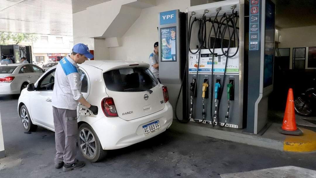 EL GOBIERNO OFICIALIZÓ LA SUBA DEL IMPUESTO A COMBUSTIBLES: EL INCREMENTO RONDARÍA UN 4,5% EN LA PROVINCIA.