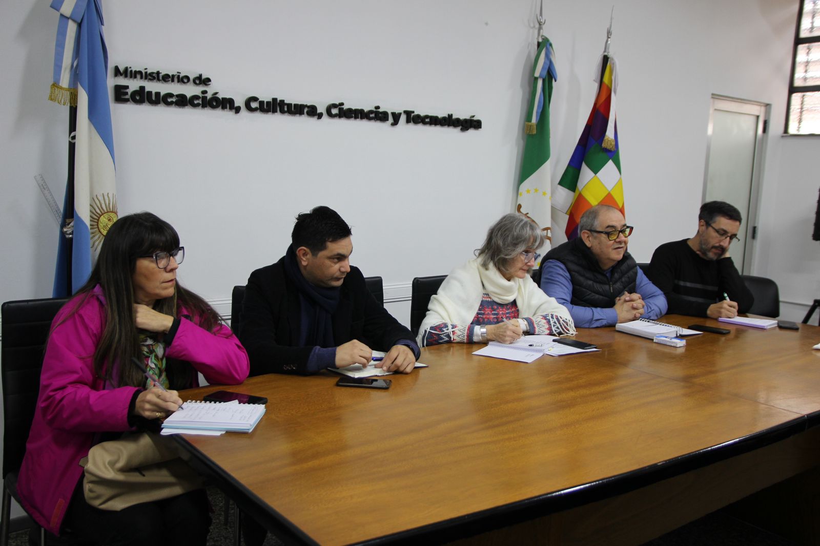 EDUCACIÓN Y SALUD UNIFICARON CRITERIOS CON LOS INSTITUTOS SUPERIORES DE ENFERMERÍA POR TÍTULOS.
