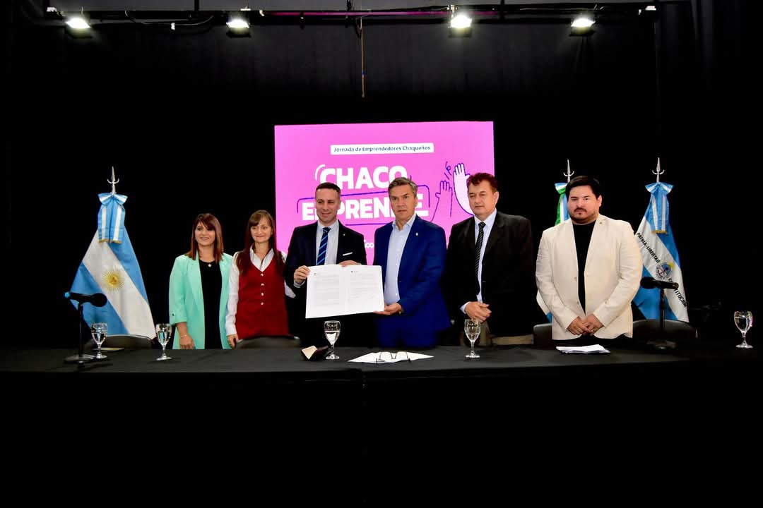 DÍA DEL EMPRENDEDOR CHAQUEÑO: EL GOBERNADOR ZDERO ANUNCIÓ CRÉDITOS PARA EL SECTOR.