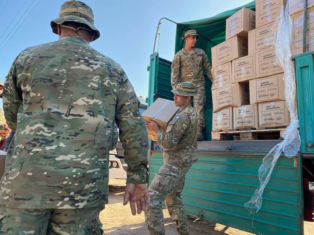 COMENZÓ EL OPERATIVO Nº127 EN EL INTERFLUVIO CHAQUEÑO: ASISTENCIA DE MÓDULOS ALIMENTARIOS Y AGUA PARA LAS FAMILIAS.