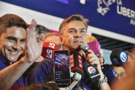 ZDERO CELEBRÓ EL TRIUNFO: 