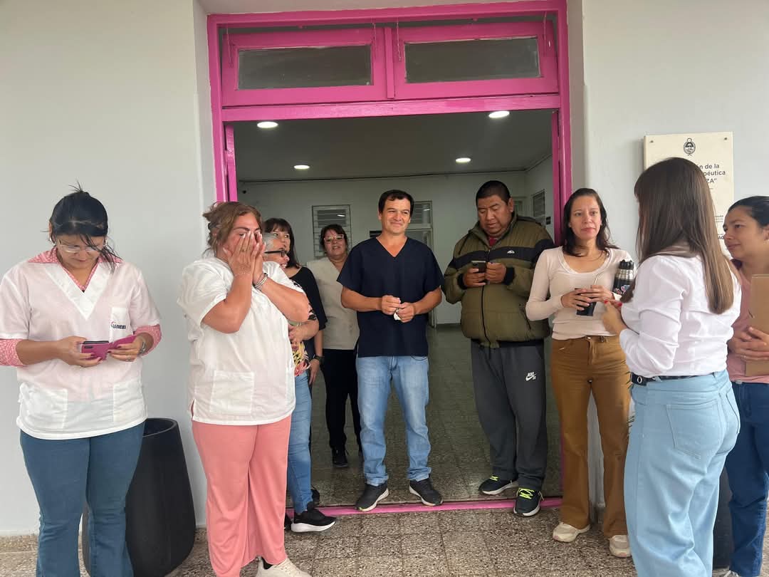 LA VICEGOBERNADORA SCHNEIDER ENTREGÓ UN MINIBÚS AL CENTRO TERAPÉUTICO LA FORTALEZA: “ESTE ES EL CAMINO DE UN ESTADO PRESENTE QUE CUIDA”.