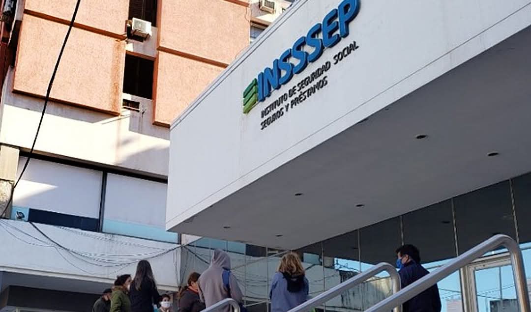 EL GREMIO DEL INSSSEP LEVANTÓ EL PARO, PERO SE DECLARÓ EN ASAMBLEA PERMANENTE.