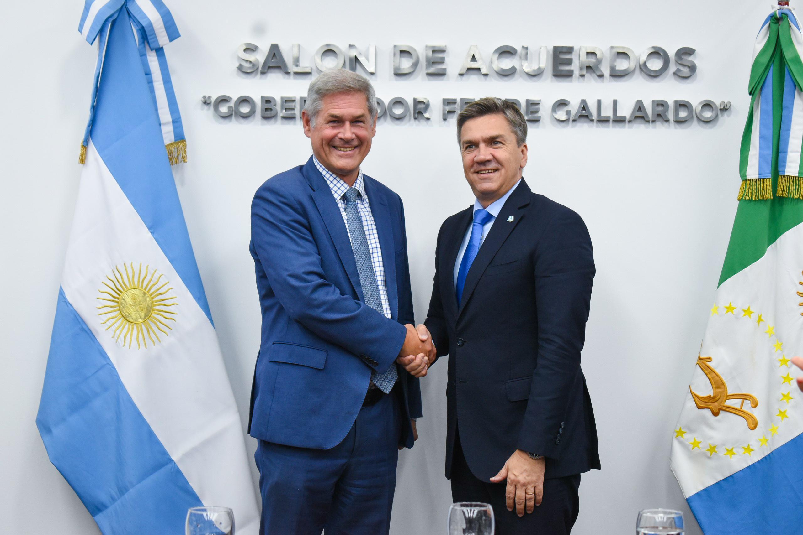 FORTALECIENDO RELACIONES: EL GOBERNADOR ZDERO RECIBIÓ ESTA MAÑANA AL MINISTRO NEVEN, DE LA EMBAJADA ALEMANA.
