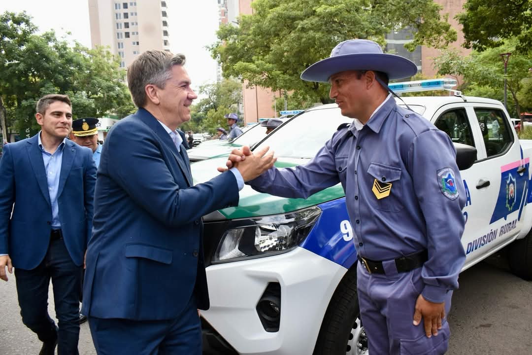 HISTÓRICO: 90 VEHÍCULOS PARA LA SEGURIDAD DE LOS CHAQUEÑOS.