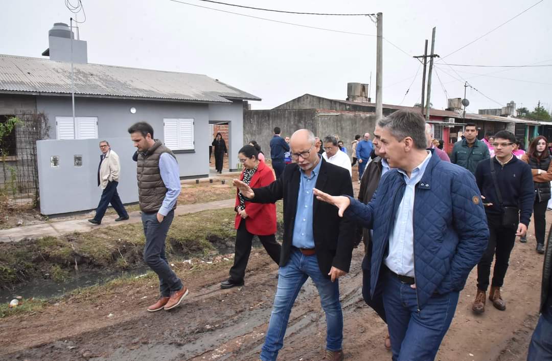 FONTANA: ZDERO ENTREGÓ VIVIENDAS A FAMILIAS EN SITUACIÓN VULNERABLE, TRAS 14 AÑOS DE ESPERA.