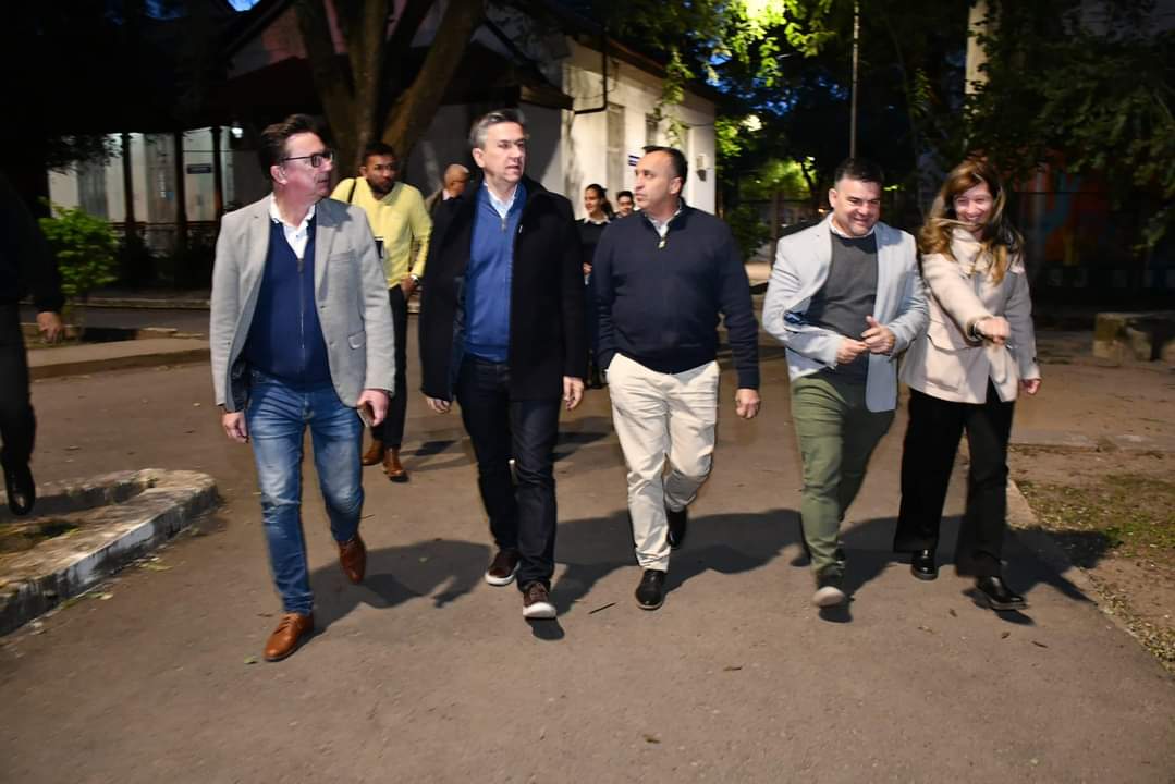 EL GOBERNADOR ZDERO ACOMPAÑÓ LA ENTREGA DE ECÓGRAFOS PARA FORTALECER EL SISTEMA DE SALUD PROVINCIAL.