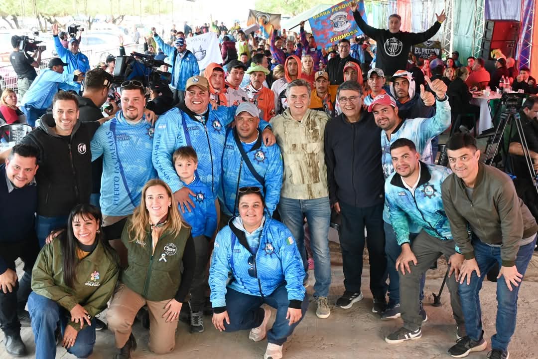 PUERTO LAS PALMAS: EL GOBERNADOR ZDERO ACOMPAÑÓ HOY EL 24° TORNEO DE PESCA EMBARCADA CON DEVOLUCIÓN.