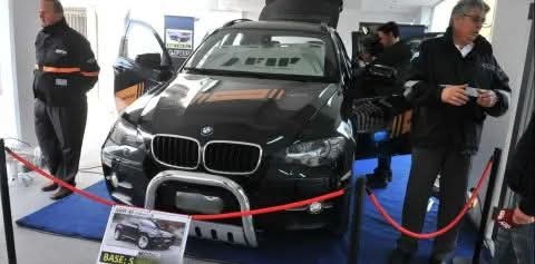 ORDENAN EL DECOMISO DE TRES AUTOS DE LUJO UTILIZADOS EN RESISTENCIA PARA LAVAR DINERO.