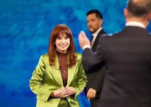 CRISTINA KIRCHNER CONFIRMÓ QUE SERÁ CANDIDATA EN LA PROVINCIA DE BUENOS AIRES. 