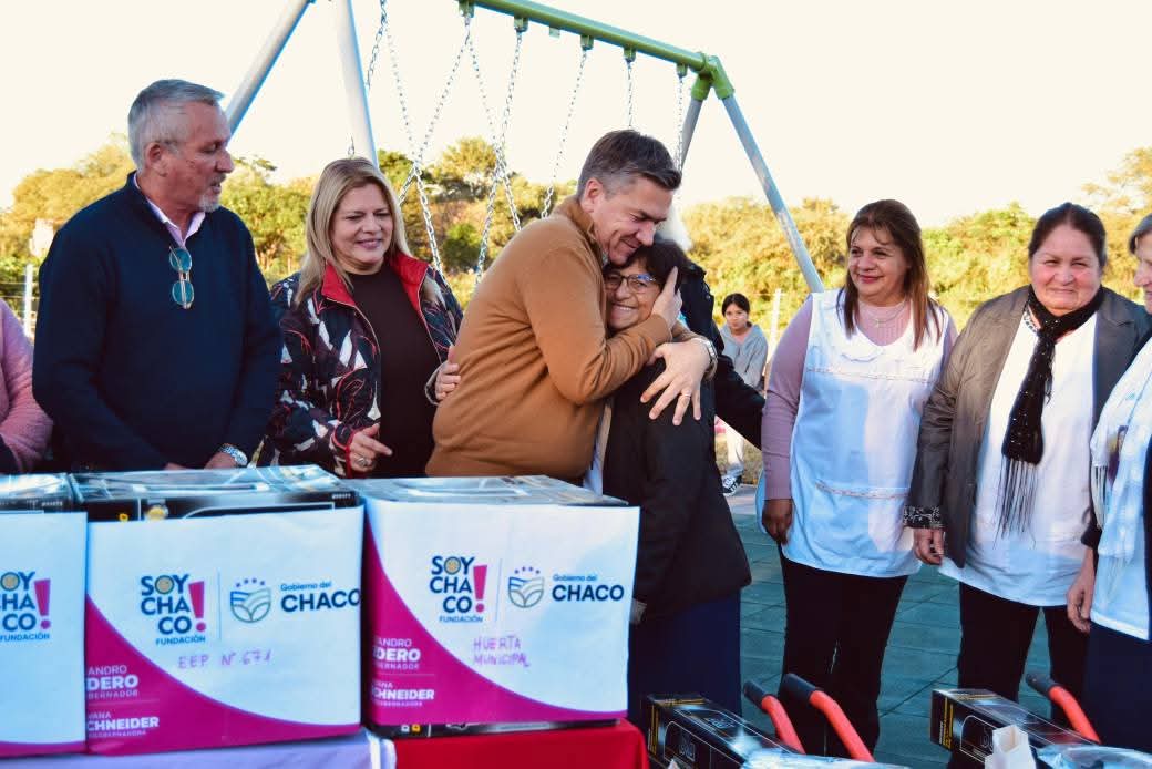 CONCEPCIÓN DEL BERMEJO: EL GOBERNADOR ZDERO INAUGURÓ LA PLAZA DE LAS INFANCIAS. ADEMÁS, ACORDÓ LA MEJORA Y AMPLIACIÓN DEL REGISTRO CIVIL.