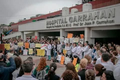 LOS RESIDENTES DEL GARRAHAN LEVANTARON EL PARO Y RETOMARÁN SUS ACTIVIDADES.