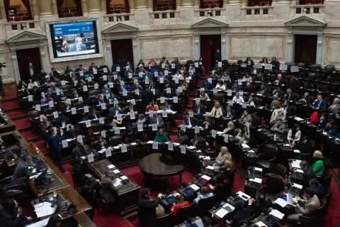 DIPUTADOS APROBARON EL AUMENTO DEL 7,2% EN LAS JUBILACIONES.