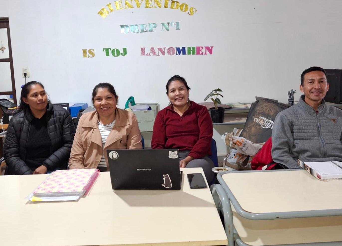 INTERINATOS Y SUPLENCIAS PARA DOCENTES DE PUEBLOS ORIGINARIOS: LA JUNTA EBII RECORRIÓ LA REGIONAL 1 INSCRIBIENDO EN TERRITORIO.
