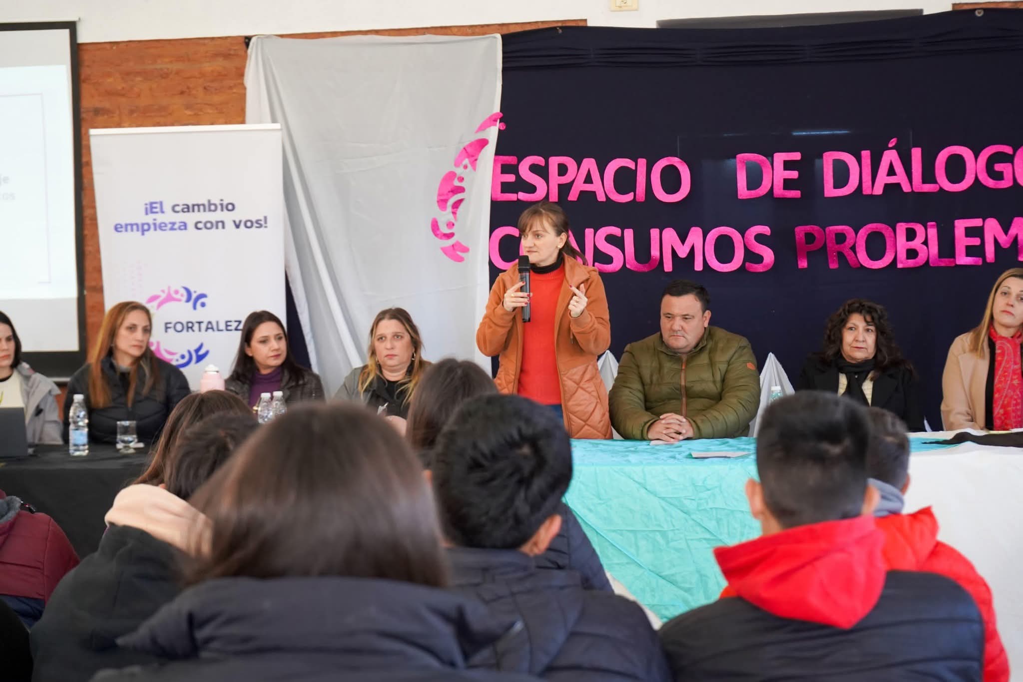 CHOROTIS: LA VICEGOBERNADORA SILVANA SCHNEIDER CONSOLIDA EL TRABAJO DEL PROGRAMA “FORTALEZA EN TERRITORIO”.