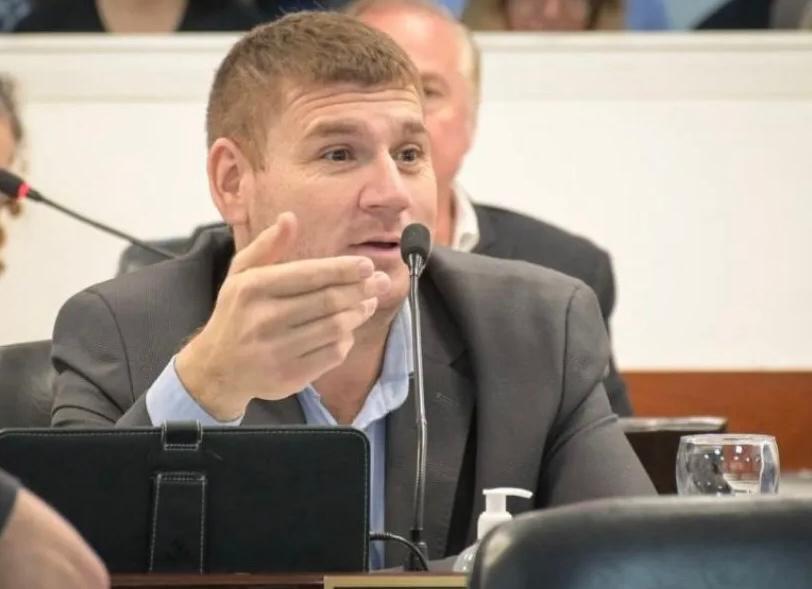 DIPUTADO LAZZARINI “A LA OPOSICIÓN SE LES DURMIÓ EL GALLO”.