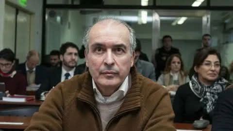 CAUSA VIALIDAD: JOSÉ LÓPEZ PIDIÓ DOMICILIARIA Y DICE QUE TIENE PROBLEMAS PSIQUIÁTRICOS.