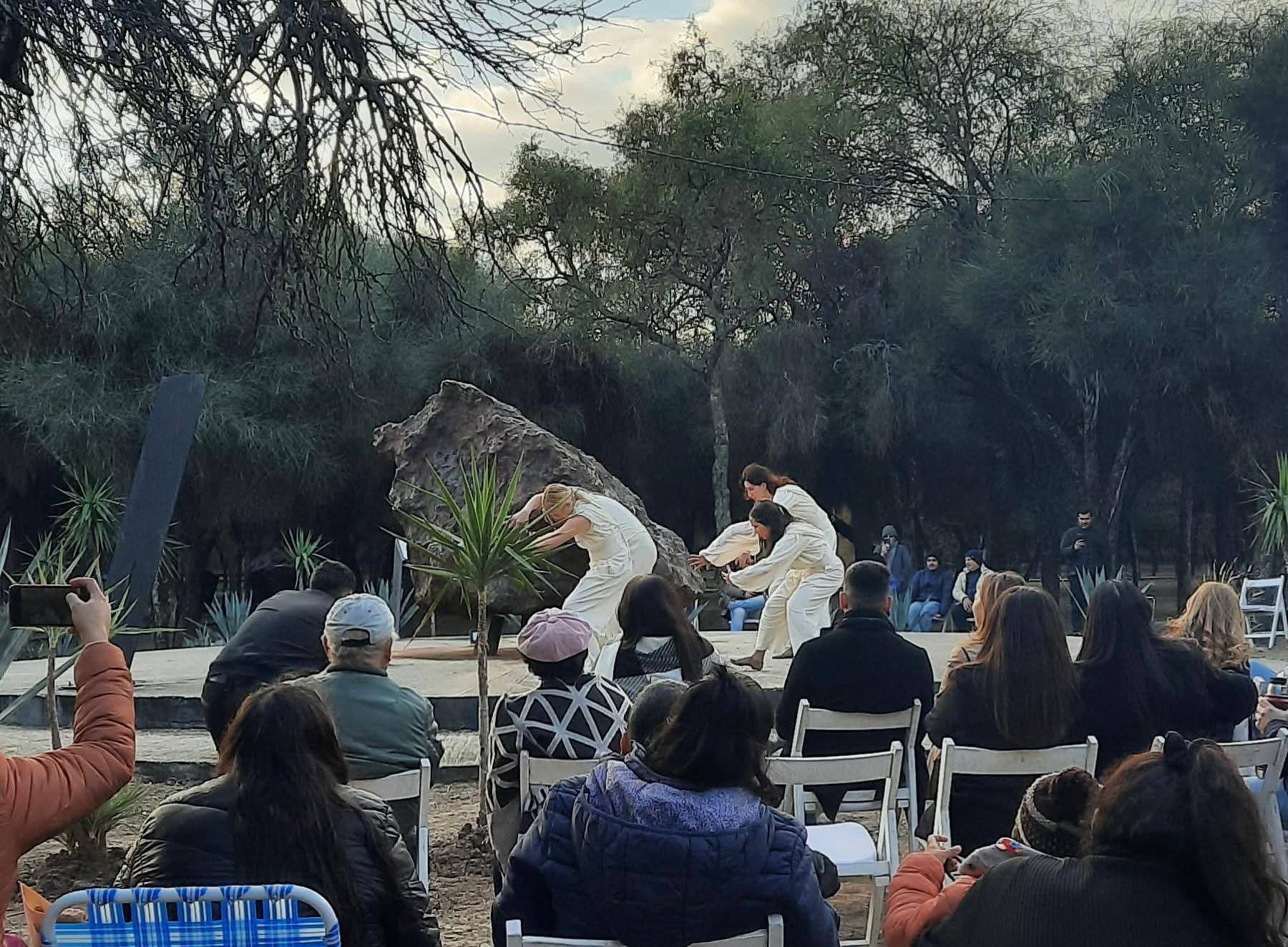 MODA, TERRITORIO Y UNIVERSO: “ECOS DEL CIELO”, UNA NUEVA MIRADA SOBRE CAMPO DEL CIELO EN LA PREVIA DEL ASTEROID DAY.