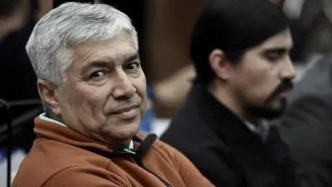 LAZARO BÁEZ FUE DETENIDO Y TRASLADADO A UN ESCUADRÓN DE GENDARMERÍA NACIONAL PREVIO A LA CARCEL.