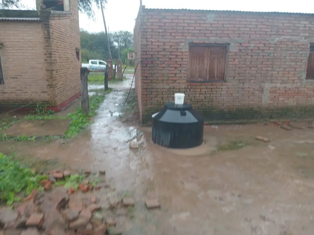 MIRAFLORES: UNA MUJER FUE HOSPITALIZADA TRAS RECIBIR UNA DESCARGA ELÉCTRICA 