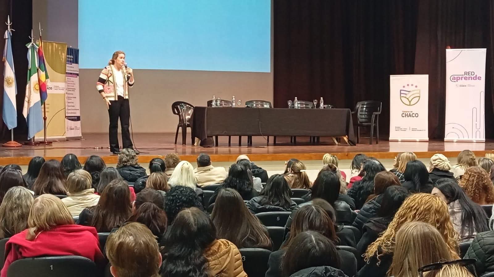PROGRAMA APRENDO LEYENDO: EN SÁENZ PEÑA, DIRECTORES Y SUPERVISORES DE ESCUELAS PRIMARIAS PARTICIPARON DE ENCUENTRO DE CAPACITACIÓN.