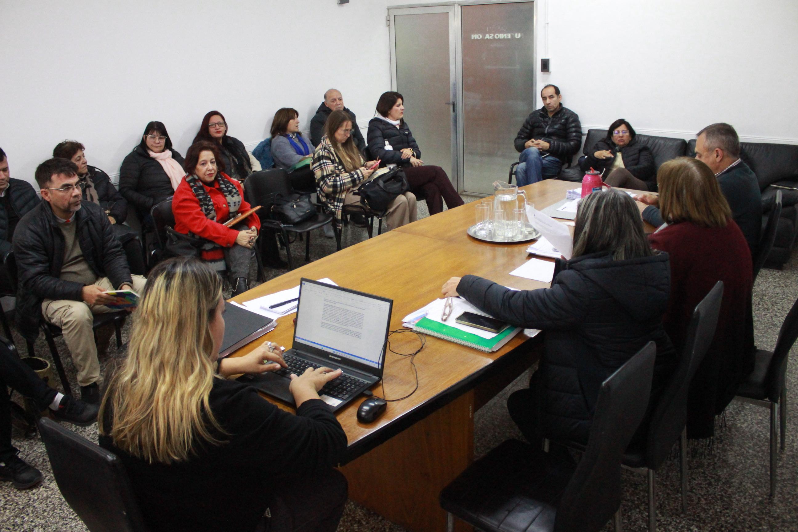 ESTABILIDAD LABORAL DOCENTE: CONCLUYÓ EL PROCESO DE TITULARIZACIÓN EN NIVEL SUPERIOR.